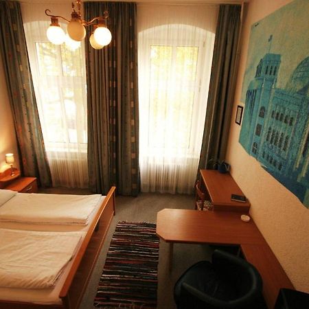 Hotel - Pension Am Schloss Bellevue Berlín Habitación foto