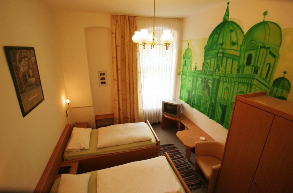 Hotel - Pension Am Schloss Bellevue Berlín Habitación foto